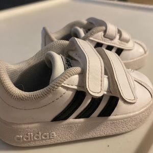 Velcro Grand Court Adidas Size 4